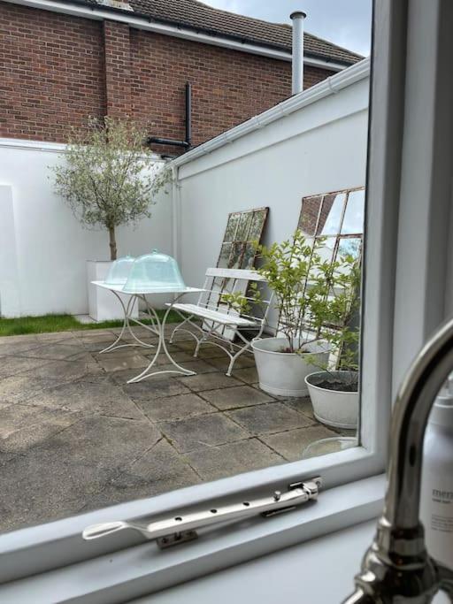 Willow House, Georgian Property In Shepperton Buitenkant foto