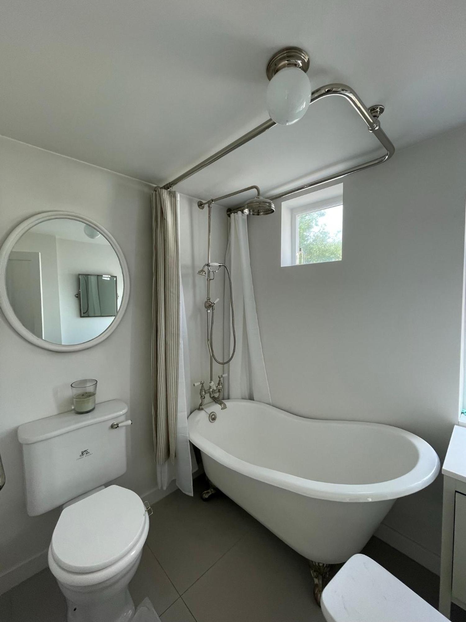 Willow House, Georgian Property In Shepperton Buitenkant foto